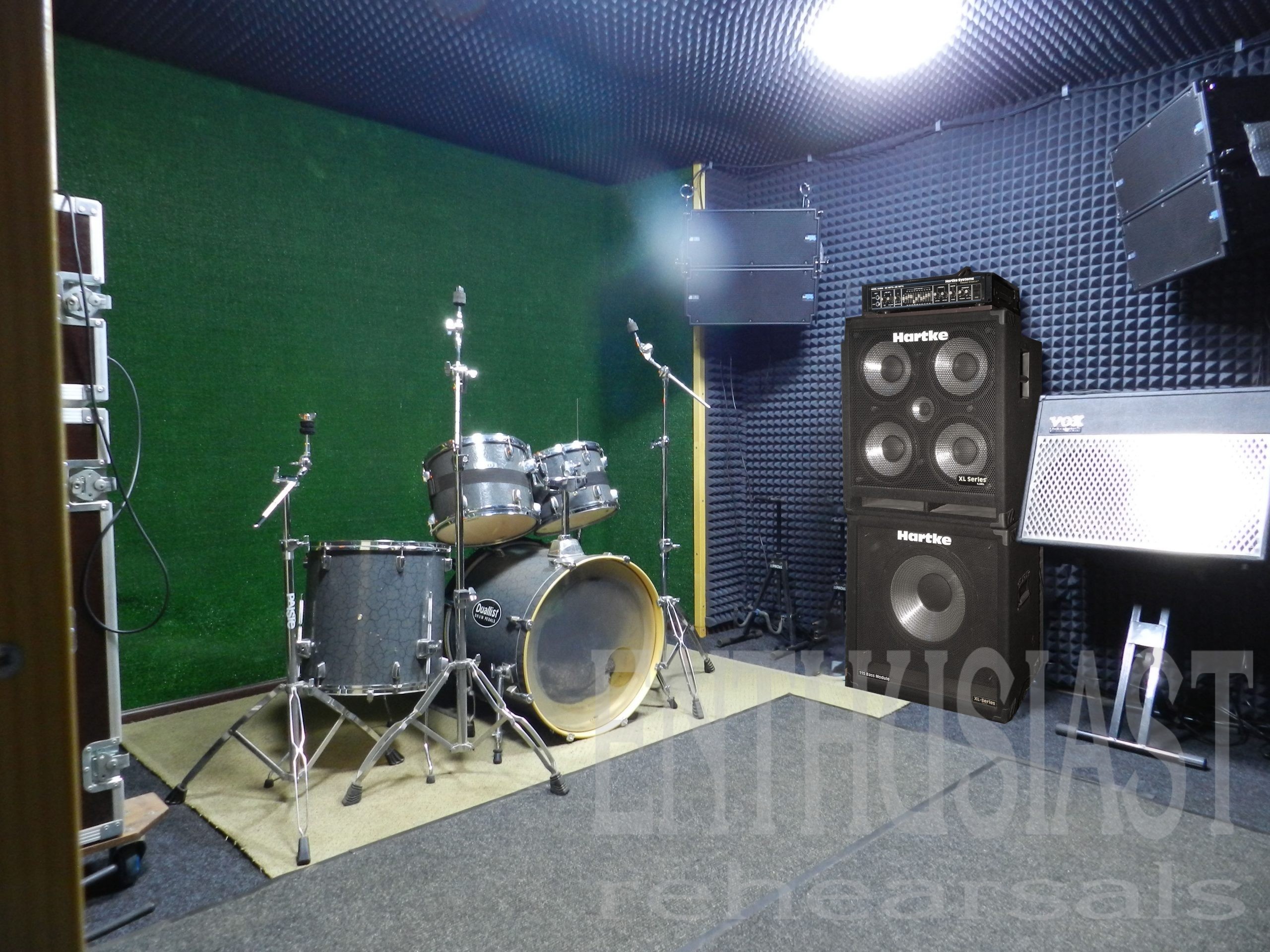 Rehearsal base & studio ENTHUSIAST in Moscow, RUSSIA